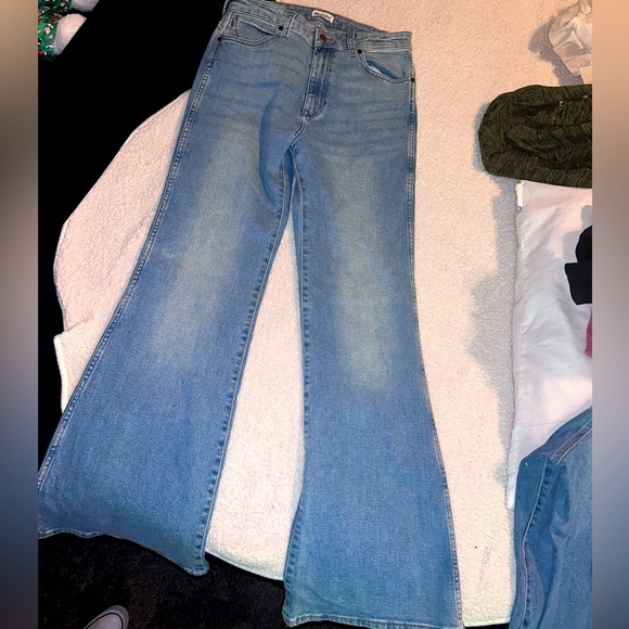 NWOT RETRO WRANGLER FLARE JEANS w29-L32 - Picture 2 of 10
